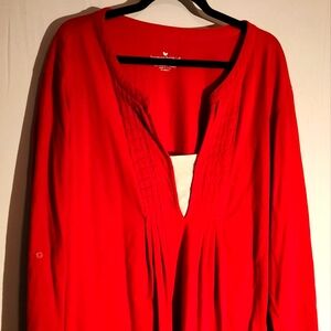 Long sleeve V-neck top